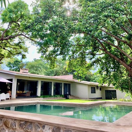 Mitengo House Lilongüe Exterior foto